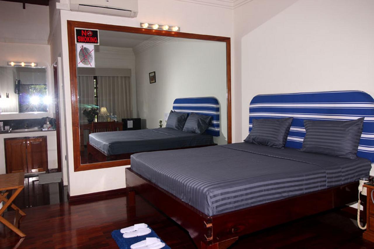 Myanmar Life Hotel Yangon Exterior foto