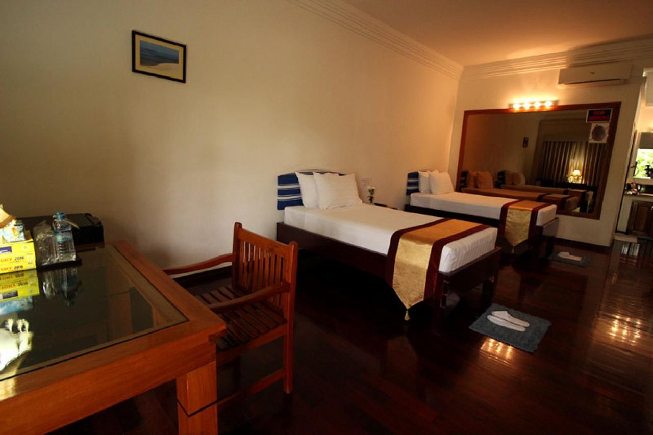 Myanmar Life Hotel Yangon Exterior foto