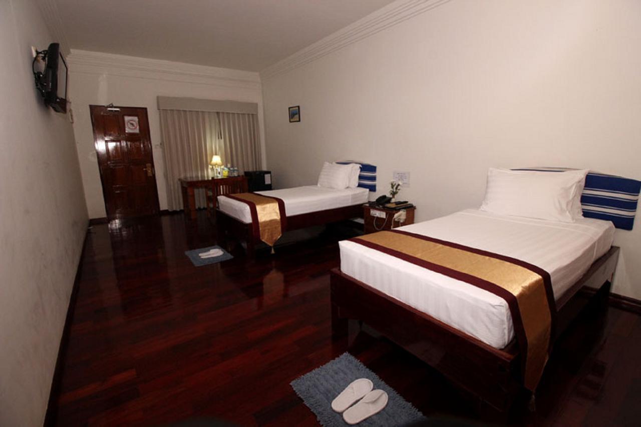 Myanmar Life Hotel Yangon Exterior foto
