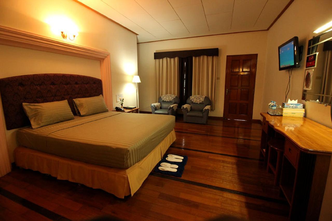Myanmar Life Hotel Yangon Exterior foto