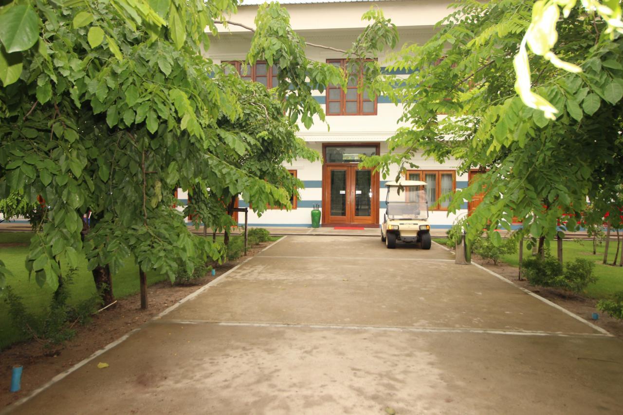 Myanmar Life Hotel Yangon Exterior foto
