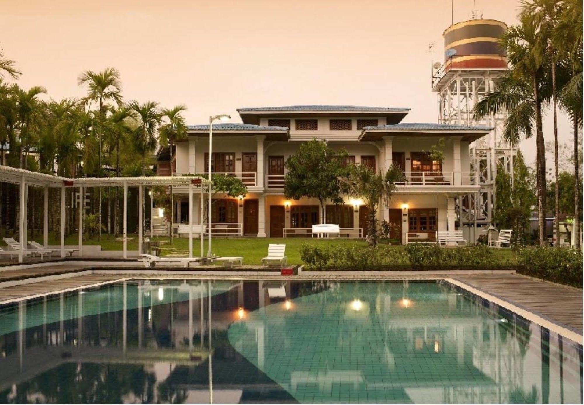Myanmar Life Hotel Yangon Exterior foto