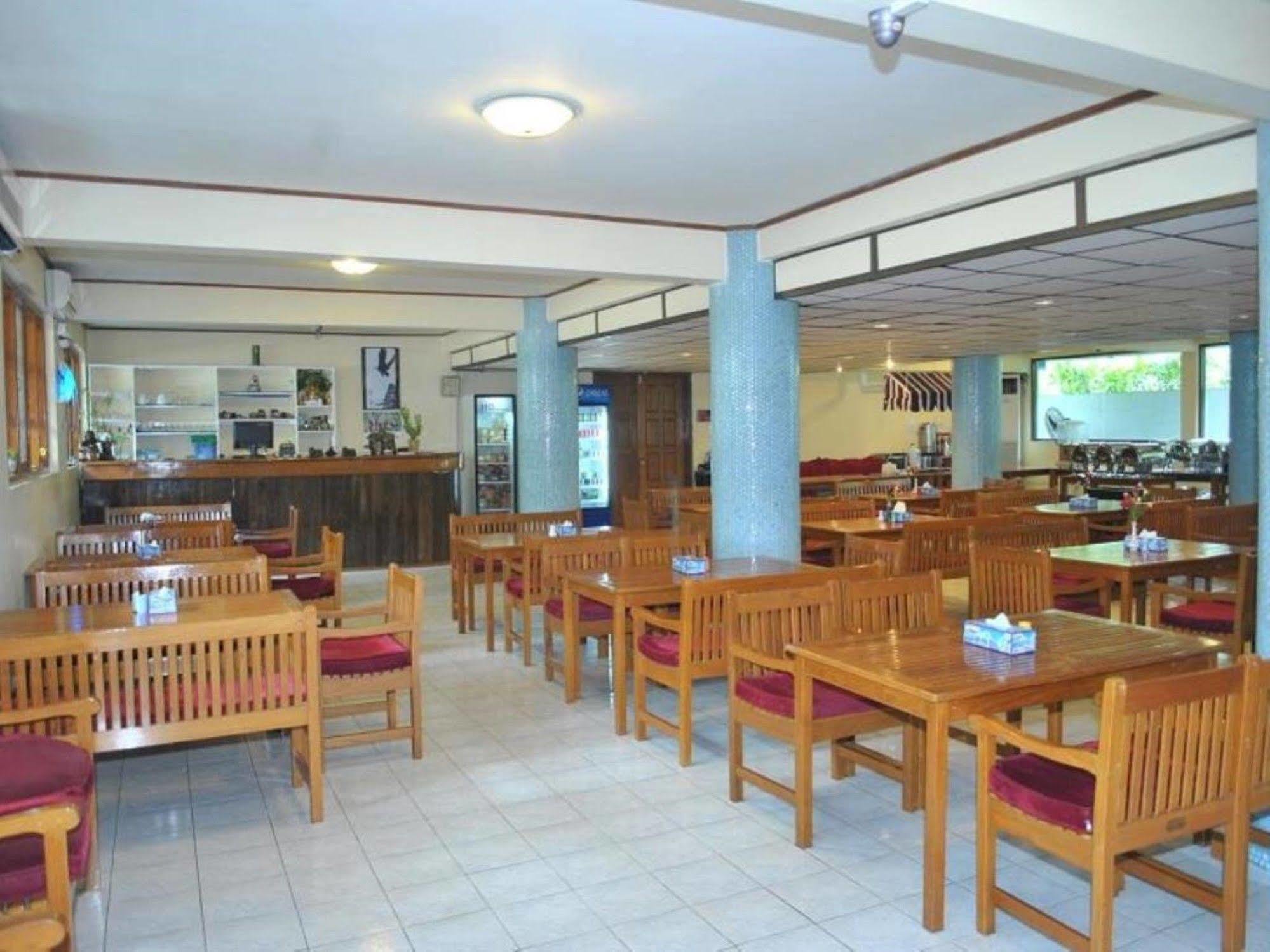 Myanmar Life Hotel Yangon Exterior foto