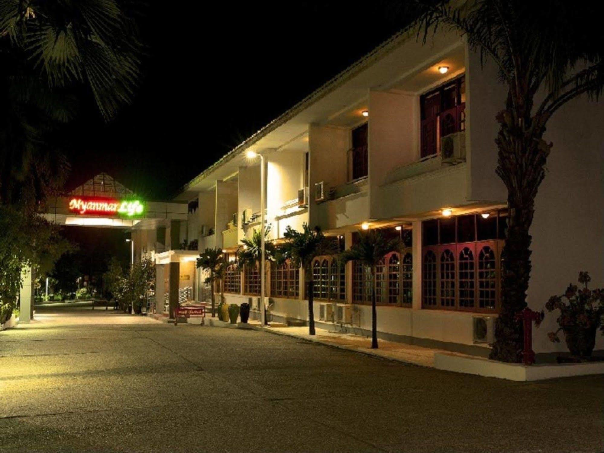 Myanmar Life Hotel Yangon Exterior foto